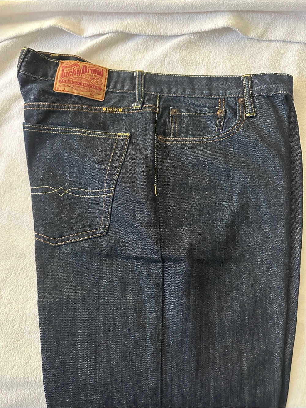 Lucky Brand Men’s Indigo Straight Jeans 6